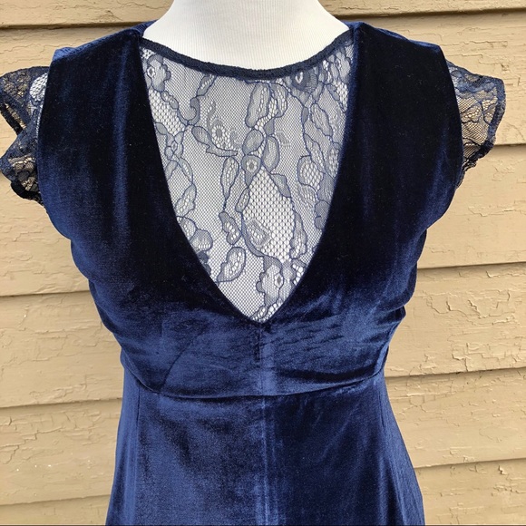 French designer Molly Bracken velvet & lace dress! - Picture 2 of 6